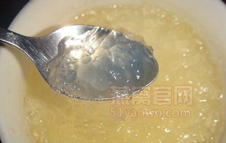 冰糖炖燕窝的做法